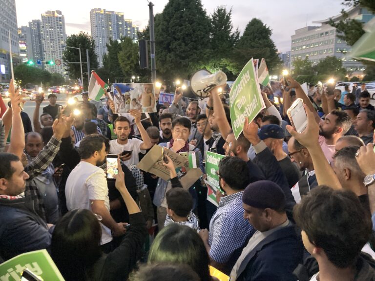 🔈한국 청년, “팔레스타인 정당하다. 이스라엘 규탄한다!”
