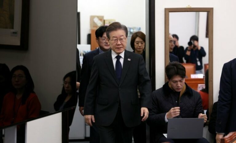 ☹️이재명의 타협은 보수 측의 자신감과 사기를 올릴 뿐