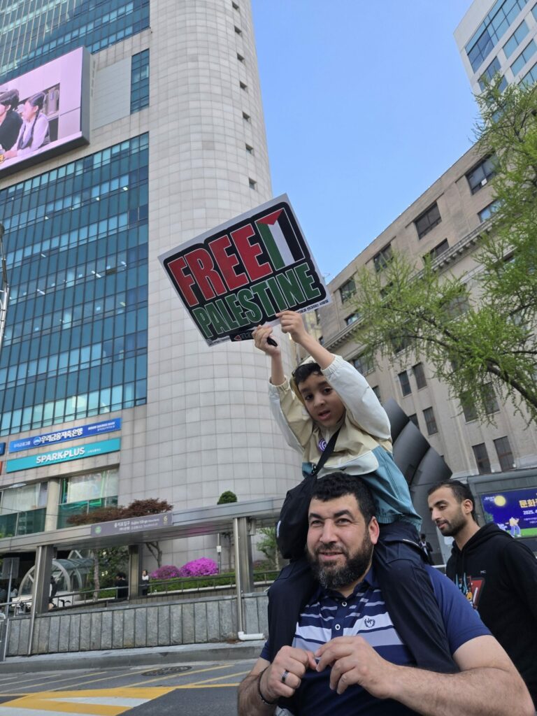 4월 20일 팔레스타인 연대 81차 서울 집회와 행진에 참여했습니다🇵🇸